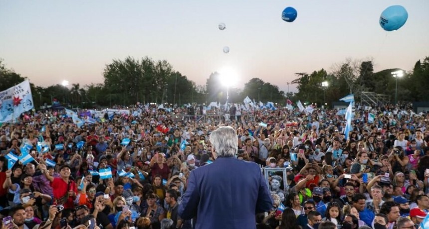 RADIOKTUBRE  INFO…-Cierre de campaña con unidad Alberto Fernández: 