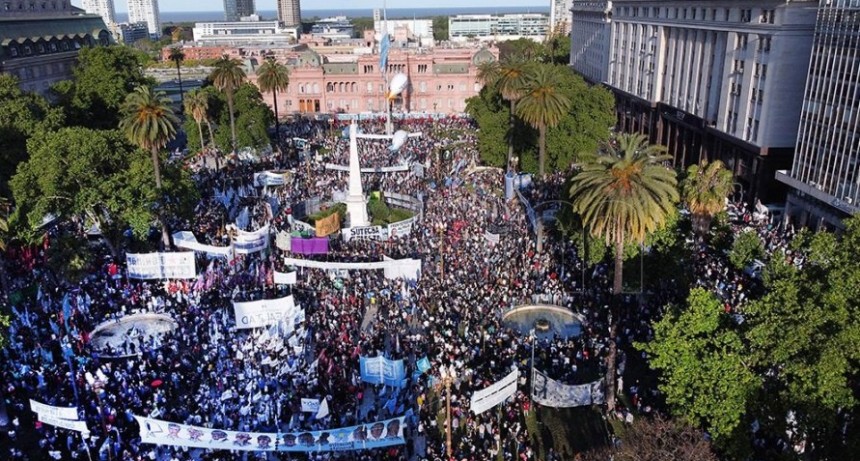 RADIOKTUBRE  INFO…-El FdT se enfoca en la organización del acto por el Día del Militante-Por  SimónSuárez Ver mas…