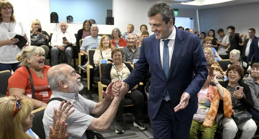 RADIOKTUBRE INFO..-  Las jubilaciones aumentarán 15,6% a partir de diciembre -Por Simón Suarez..Ver mas..	