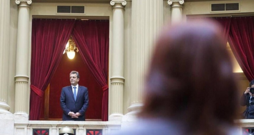 RADIOKTUBRE INFO….  Con Massa y Milei, la Asamblea Legislativa oficializó las fórmulas para el balotaje  ….Por Simòn Suàrez