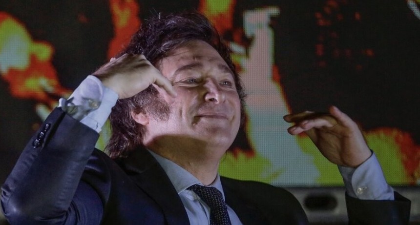RADIOKTUBRE INFO……. Las definiciones de Javier Milei: dólar, privatizaciones y represión   ……Por Simon Suarez Ver mas….