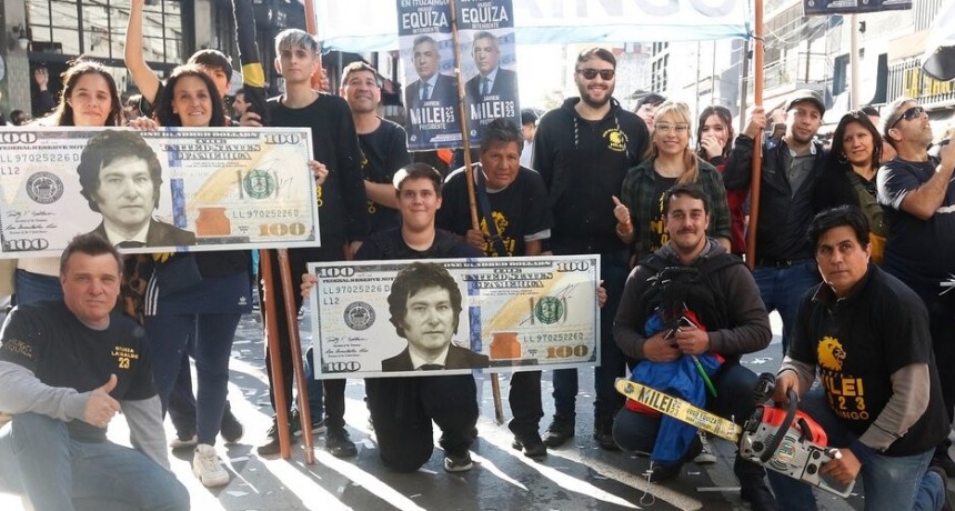 RADIOKTUBRE INFO……. MACRI, LOS ORCOS Y UN LLAMADO A  LAS FUERZAS DEL CIELO   ……Por Simon Suarez Ver mas….