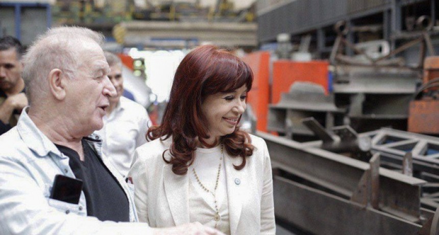 RADIOKTUBRE INFO…LOS PRÓXIMOS PASOS DE CRISTINA AL PROCLAMADA PRESIDENTA DEL P.J...Por Simon Suarez