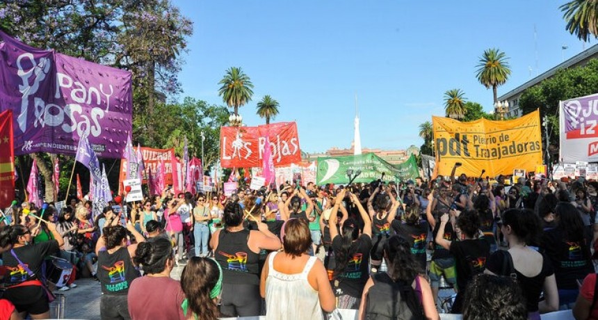 RADIOKTUBRE INFO…  MIELI ESTÁ DETRUYENDO LAS POLITICAS DE GÉNERO..Por Simon Suarez