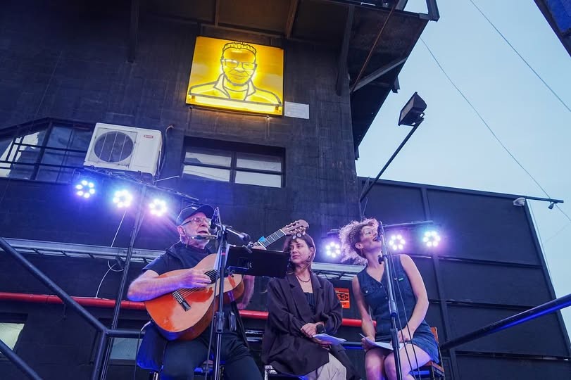 - RADIOKTUBRE INFO……..LEON GIECO SE INSTALA EN OBRAS …… Por Simòn Suarez