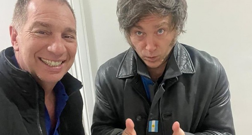 - RADIOKTUBRE INFO……..  UN HISTÓRICO SALTINBANQUI PARA DOTAR DE 