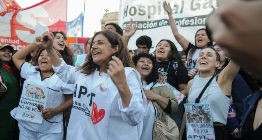 - RADIOKTUBRE INFO…….. EL TRIUNFO DE LA LUCHA DEL GARRHAN   …… Por Simòn Suarez