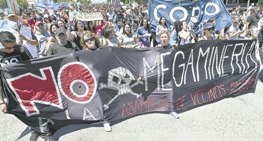 RADIOKTUBRE INFO..-LA PATAGONIA REBELDE -Por Simón Suarez..Ver mas