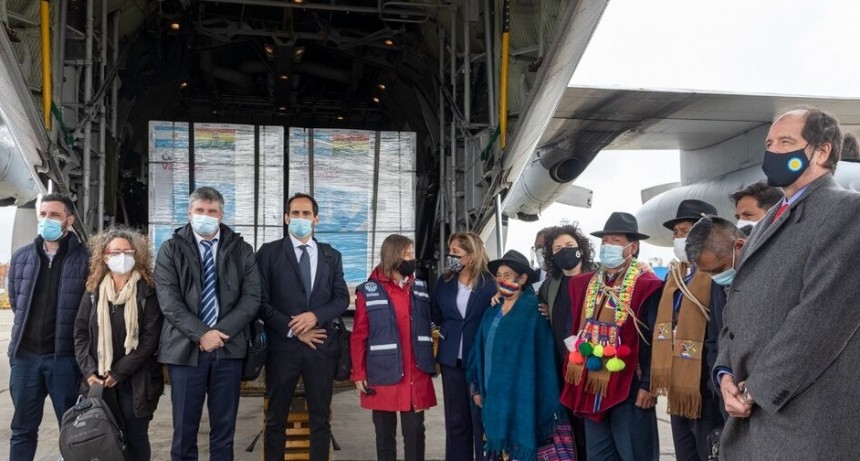RADIOKTUBRE INFO..- EL MISMO AVIÓN QUE EN EL GOBIERNO DE MACRI LLEVABA ARMAS HOY LLEVA VACUNAS A BOLIVIA-Por Simón Suarez..Ver mas