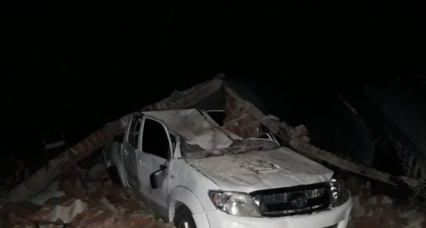 RADIOKTUBRE INFO..-Fuertes vientos causaron destrozos en la zona rural de Napenay -Por Simón Suarez..Ver mas
