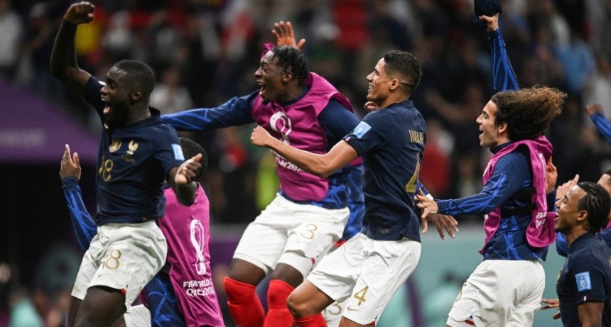 RADIOKTUBRE INFO..-  Francia eliminó a Inglaterra y se enfrentará a Marruecos -Por Simón Suarez..Ver mas..	