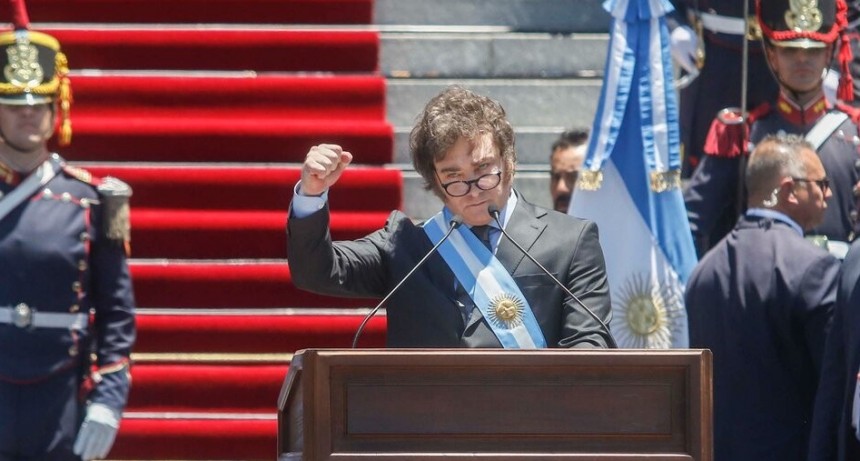 RADIOKTUBRE INFO…….  UNO POR LOS DATOS QUE FALSEÓ MILEI  ……Por Simon Suarez Ver mas….