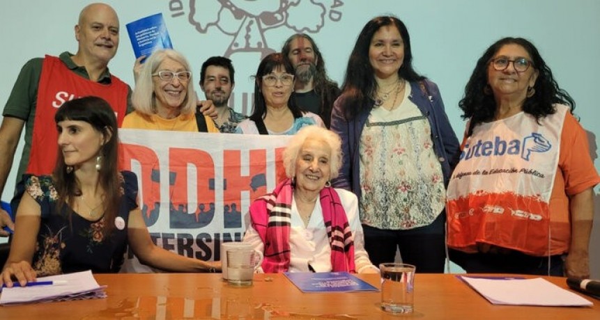 RADIOKTUBRE INFO……..  LAS ABUELAS DENUNCIAN ANTE EL MUNDO QUE EL GOBIERNO CONTRA VERDAD Y JUSTICIA  …… Por Simòn Suarez