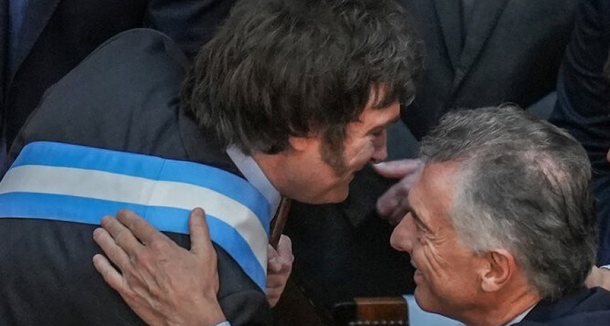 RADIOKTUBRE INFO…….. GOLPES SUCIO ENTRE MACRI Y MILEI   …… Por Simòn Suarez