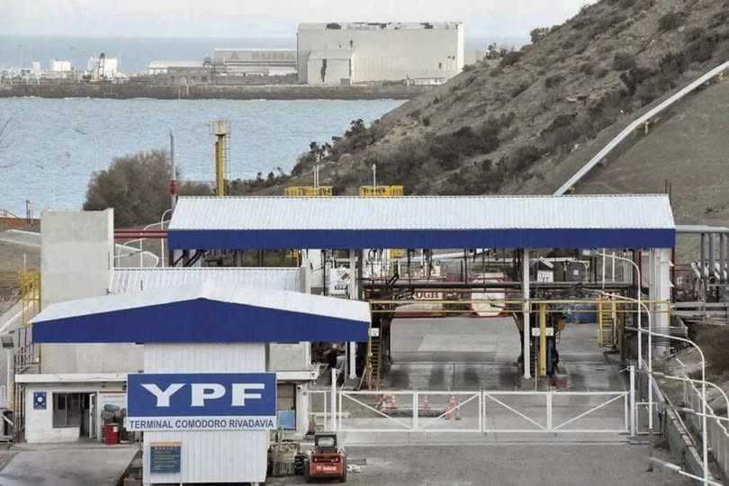 - RADIOKTUBRE INFO…….. YPF dejó de operar en el lugar donde nació …… Por Simòn Suarez