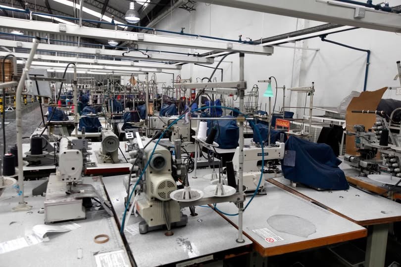 - RADIOKTUBRE INFO…….. OTRO AÑO DE AJUSTE Y CAÍDA INDUSTRIAL   …… Por Simòn Suarez