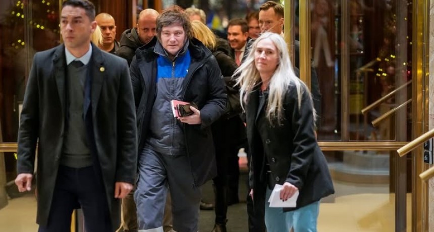 - RADIOKTUBRE INFO……..   MILEI DISBRAZADO CON UN MAMELUCO DE YPF PARA ACOMNPAÑAR A MACHADO EN OSLO …… Por Simòn Suarez