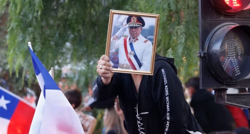 - RADIOKTUBRE INFO……..  CHILE: EL PINOCHETISMO RETORNA AL PODER  …… Por Simòn Suarez