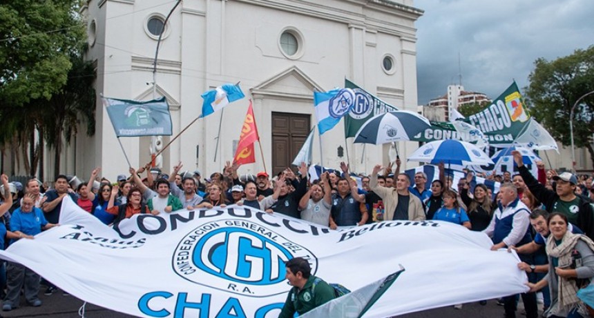 - RADIOKTUBRE INFO…….. Reforma laboral: la CGT Chaco se moviliza y exige a funcionarios y legisladores “que no sean cómplices”   …… Por Simòn Suarez