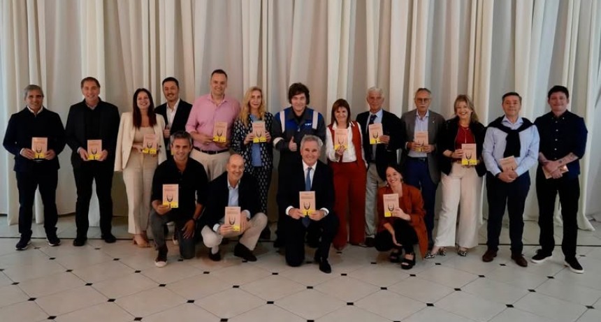 - RADIOKTUBRE INFO……..   AL CAPONE TIENE QUIEN LE ESCRIBA …… Por Simòn Suarez