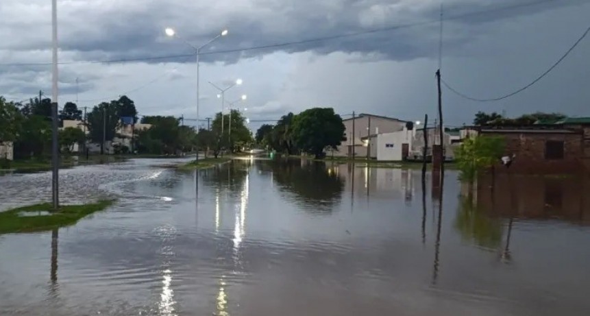 - RADIOKTUBRE INFO…….. CORONEL DU GRATY SE INUNDÓ 30 MINUTOS POR INTENSAS LLUVIAS   …… Por Simòn Suarez